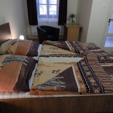 Csillagvirag Apartman Apartment โมชนมายารูวาร์ ภายนอก รูปภาพ
